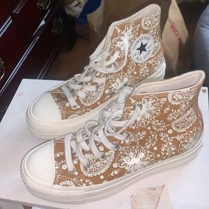 Platform Paisley Converse